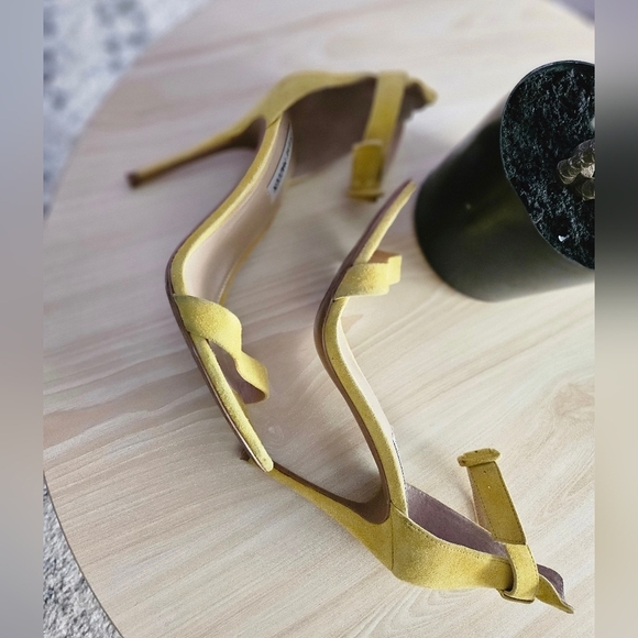 Steve Madden Yellow Suede Marley  Women's Heels Size 8.5. - Picture 3 of 13